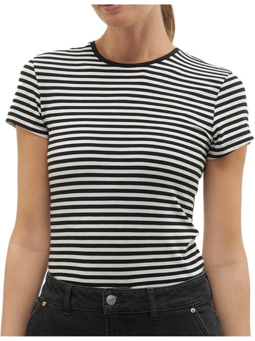T-Shirt Feminina Vero Moda Mines Fiona Preto/Branco - Kiabi T-Shirt Feminina Vero Moda Mines Fiona Preto/Branco - Kiabi