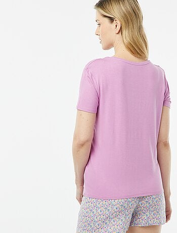 T-shirt fluida com decote em bico