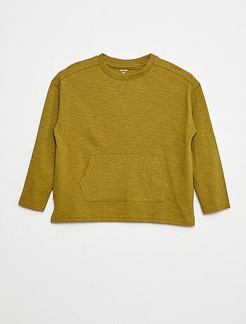 T-shirt largo com bolso canguru