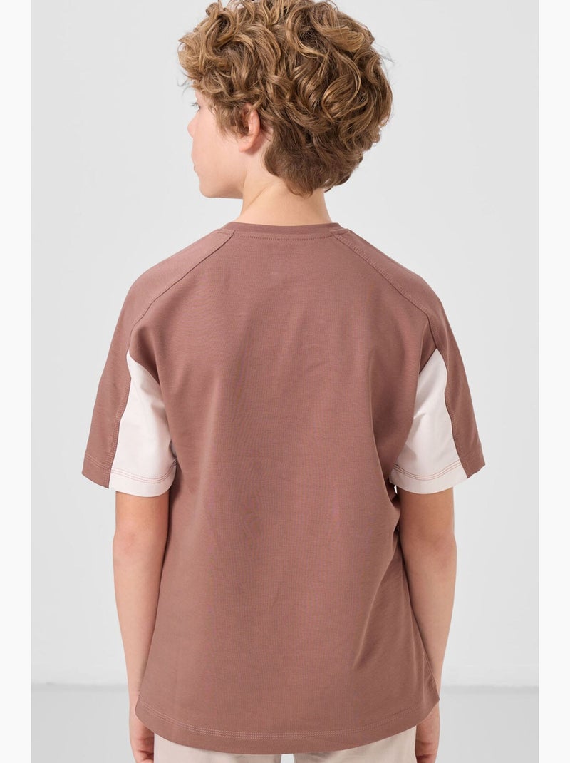 T-shirt infantil oversize gola redonda tommy Castanho-chocolate - Kiabi