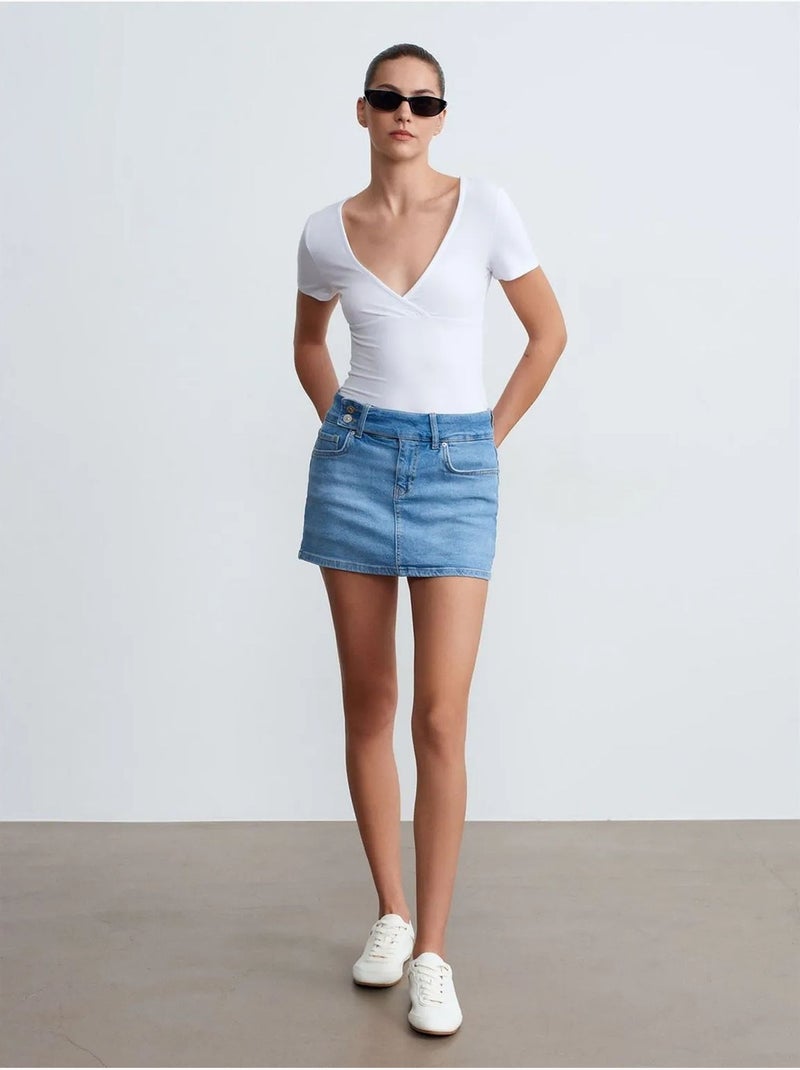 T-shirt justa com decote em v e manga curta dilvin Branco - Kiabi