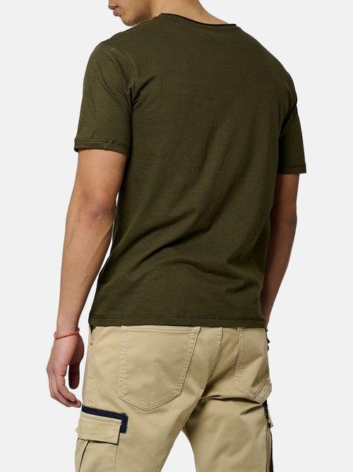 T-shirt Kaki Masculino Kaporal BETER - Kiabi T-shirt Kaki Masculino Kaporal BETER - Kiabi