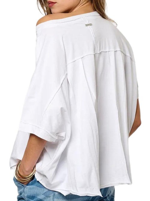 T-shirt kaporal vison branco para mulher - Kiabi T-shirt kaporal vison branco para mulher - Kiabi