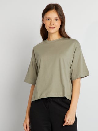 T-shirt larga e cropped