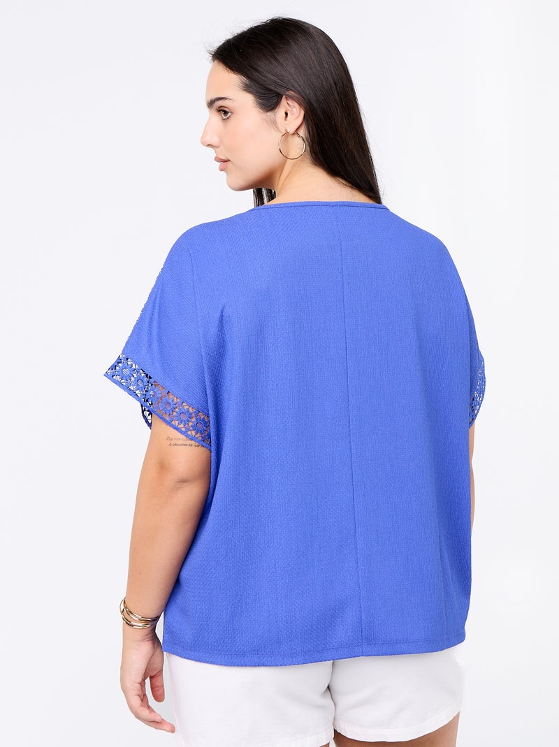 T-shirt lisa com bordado e macramé nas mangas Azul - Kiabi
