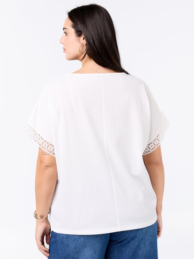 T-shirt lisa com bordado e macramé nas mangas Branco - Kiabi