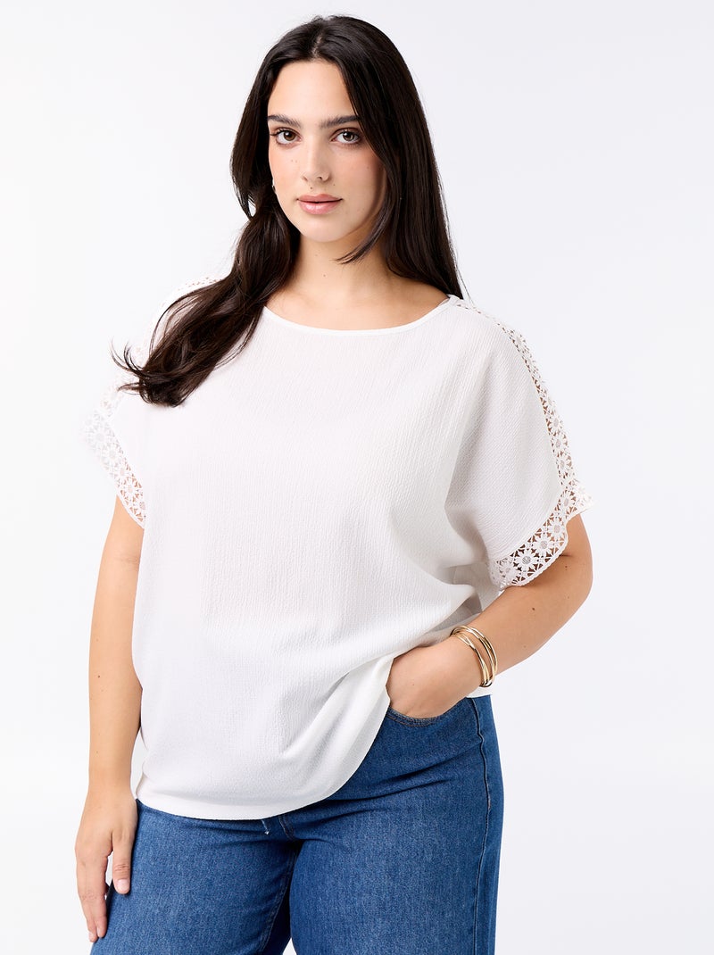 T-shirt lisa com bordado e macramé nas mangas Branco - Kiabi