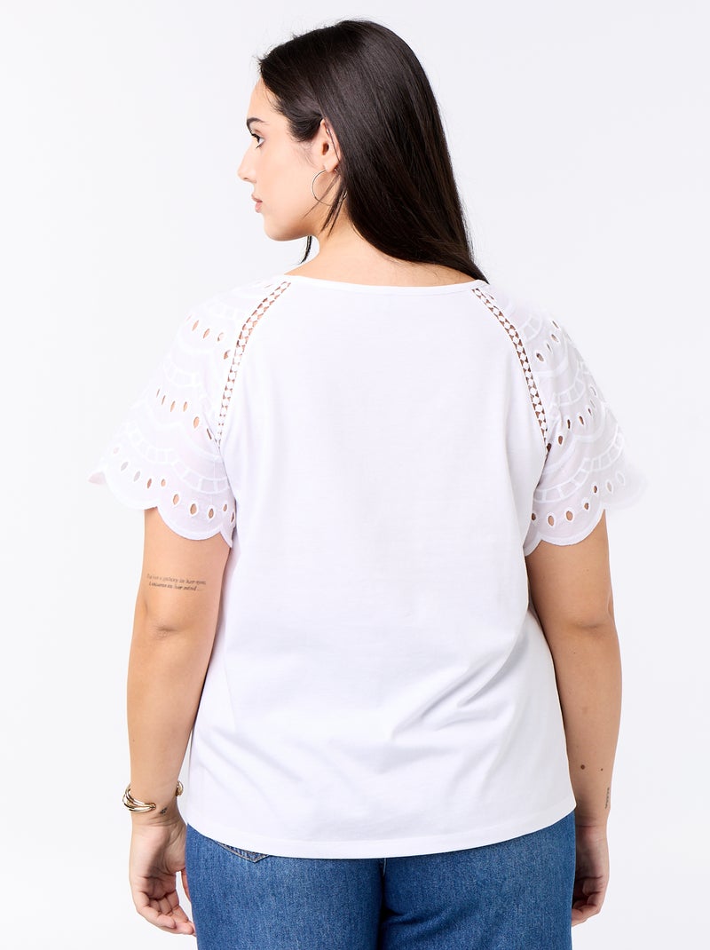 T-shirt lisa com bordados nas mangas Branco - Kiabi