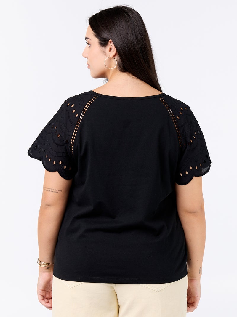 T-shirt lisa com bordados nas mangas Preto - Kiabi