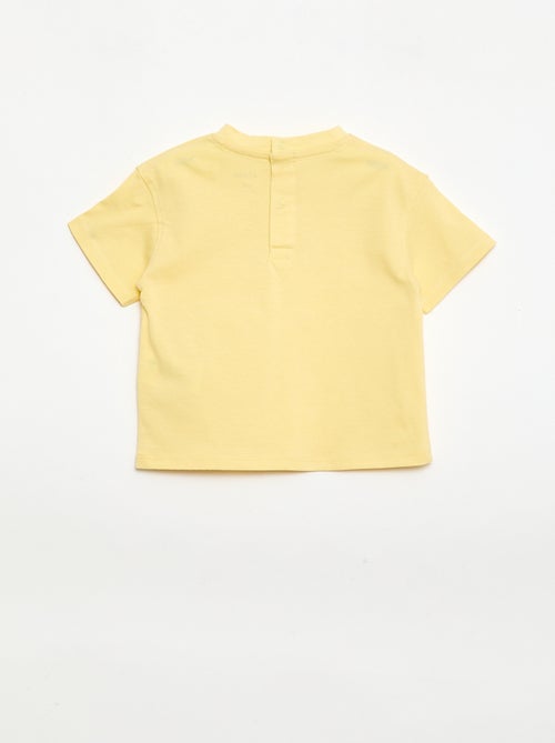 T-shirt lisa com flores fantasia na gola - Kiabi