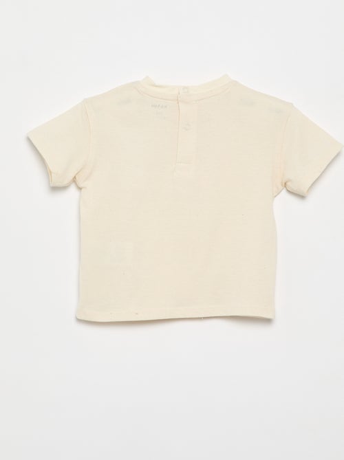 T-shirt lisa com flores fantasia na gola - Kiabi