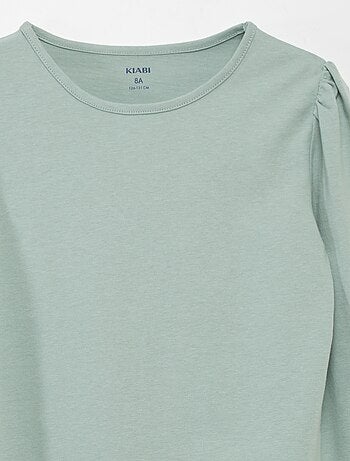 T-shirt lisa com franzidos nos ombros