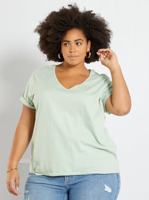 T-shirt lisa com gola em V - Kiabi