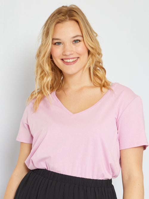 T-shirt lisa com gola em V - Kiabi
