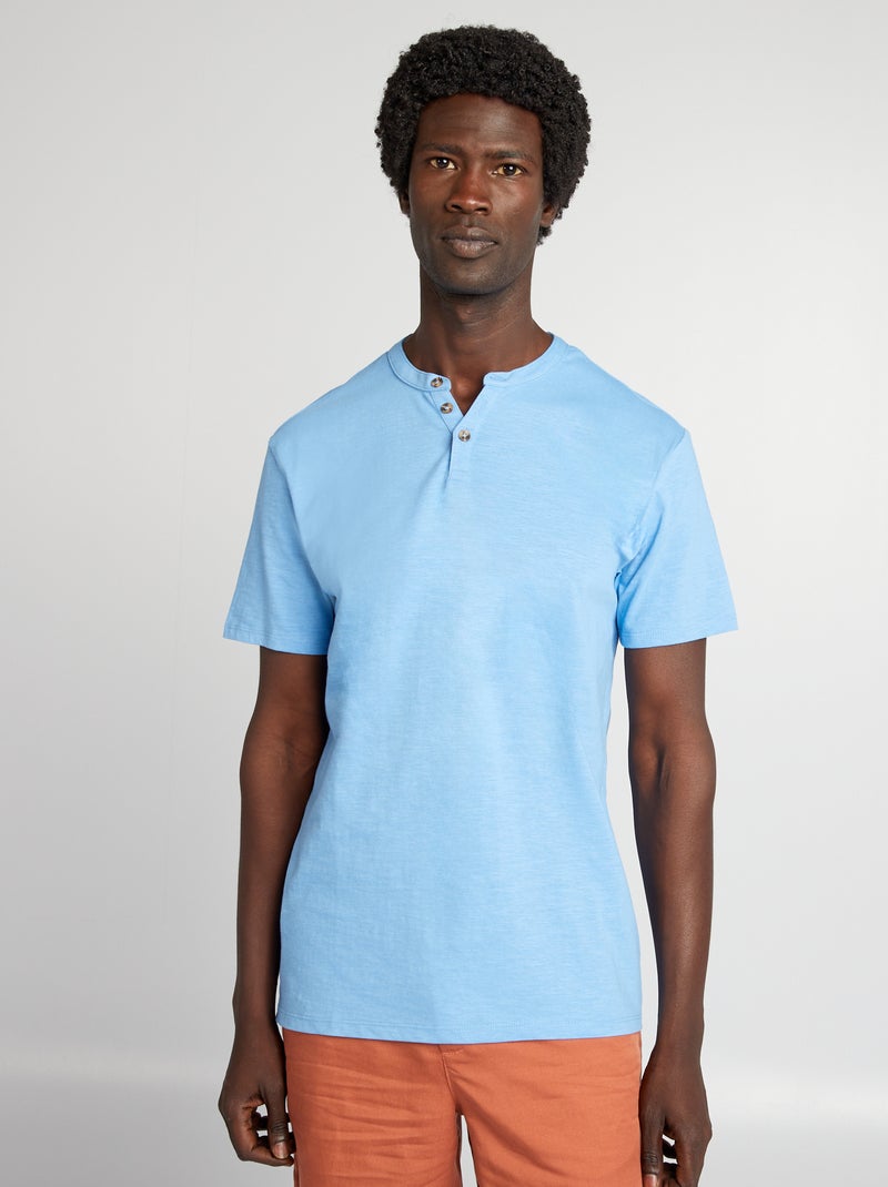 T-shirt lisa com gola tunisina AZUL - Kiabi