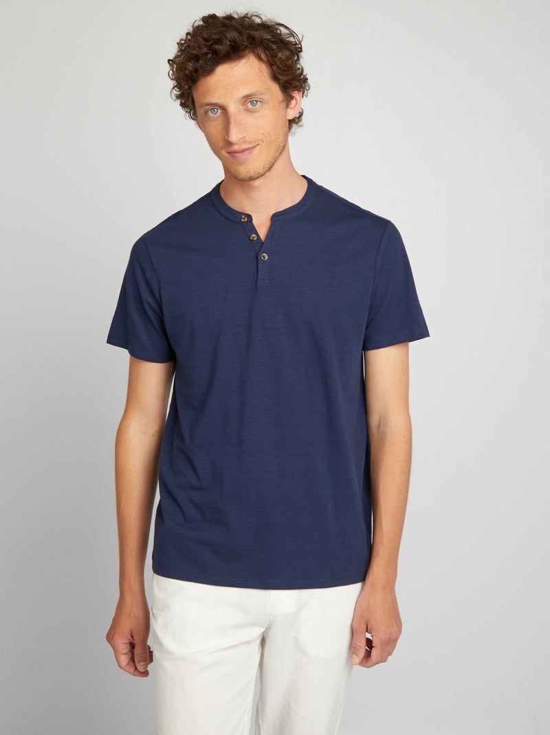 T-shirt lisa com gola tunisina AZUL - Kiabi
