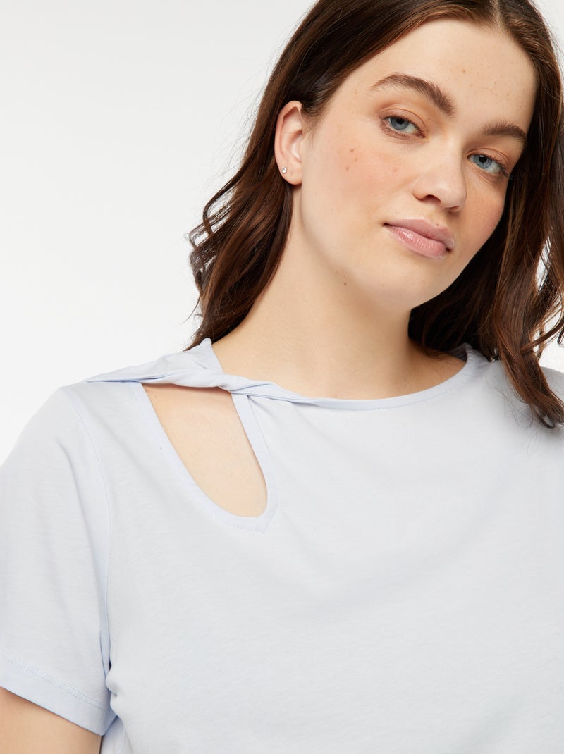 T-shirt lisa com racha ajurada e efeito twist Azul - Kiabi