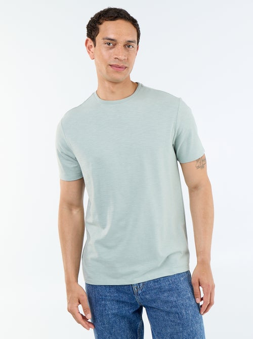 T-shirt lisa de manga curta - Kiabi T-shirt lisa de manga curta - Kiabi