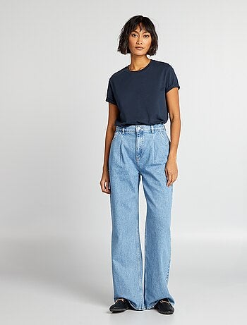 T-shirt lisa em malha jersey