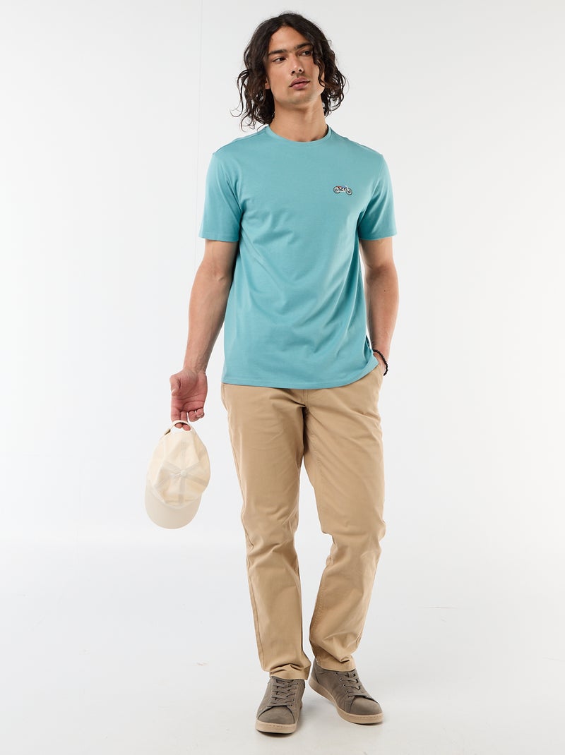 T-shirt liso de manga curta com bordado Azul - Kiabi