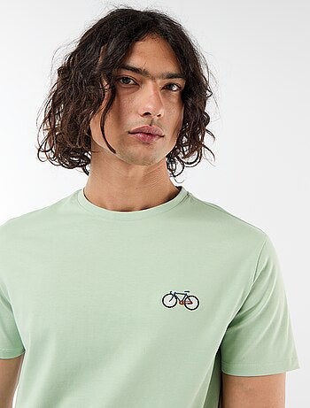 T-shirt liso de manga curta com bordado