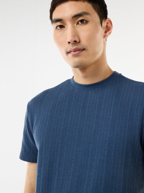 T-shirt liso de manga curta em malha fantasia - Kiabi