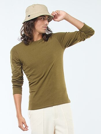 T-shirt liso de mangas compridas e gola redonda
