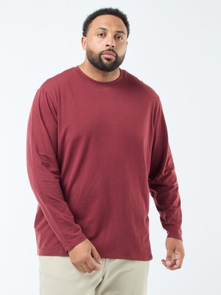 T-shirt liso de mangas compridas e gola redonda