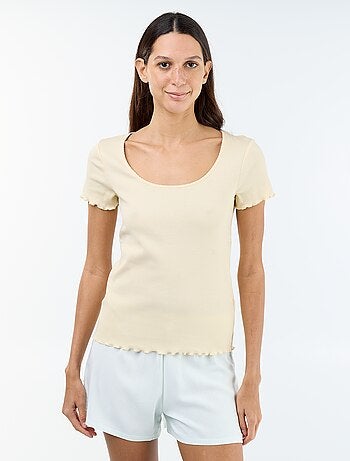 T-shirt liso em malha canelada de mangas curtas