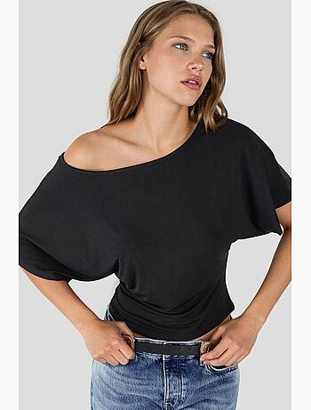 T-shirt loose fit com decote barco hiccup