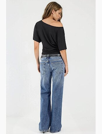 T-shirt loose fit com decote barco hiccup