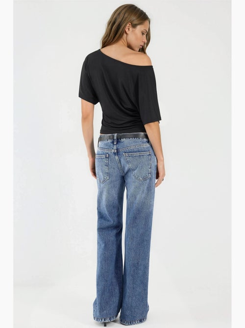 T-shirt loose fit com decote barco hiccup - Kiabi T-shirt loose fit com decote barco hiccup - Kiabi