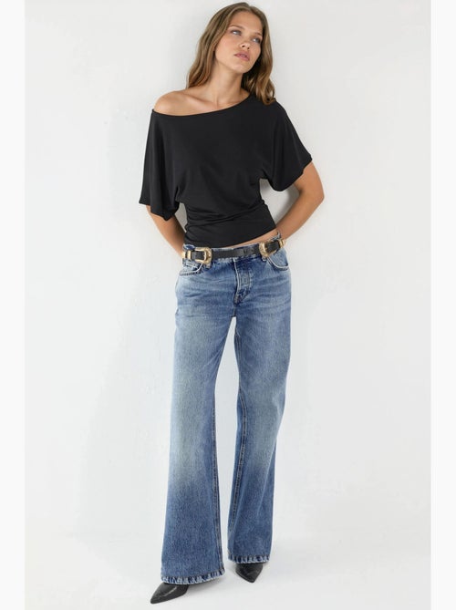 T-shirt loose fit com decote barco hiccup - Kiabi T-shirt loose fit com decote barco hiccup - Kiabi