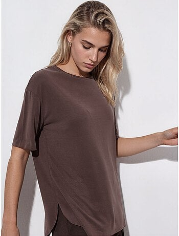 T-shirt loose fit com gola redonda busem