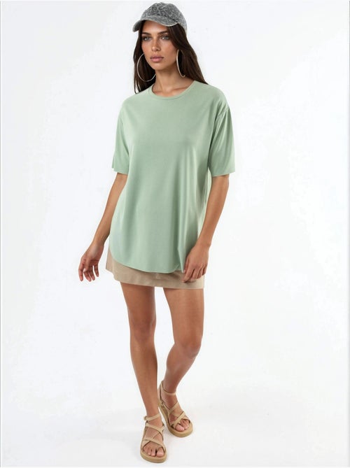 T-shirt loose fit com gola redonda busem - Kiabi T-shirt loose fit com gola redonda busem - Kiabi