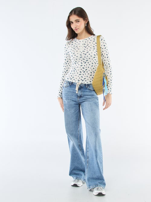 T-shirt malha com furinhos e flores - Kiabi