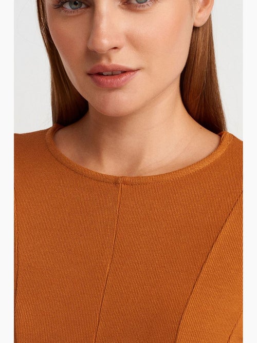 T-shirt malha texturizada peplum manga comprida dilvin - Kiabi
