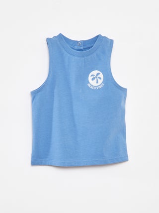 T-shirt manga cava com bordado