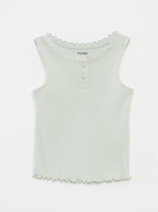 T-shirt manga cava em malha nervurada
