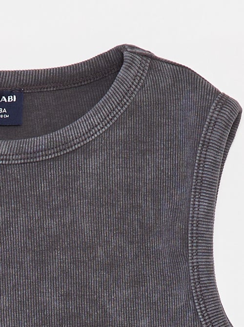 T-shirt manga cava nervurada com efeito deslavado - Kiabi