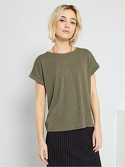 T-shirt nervurada em malha brilhante - Kiabi