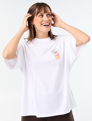 T-shirt oversize com estampado nas costas