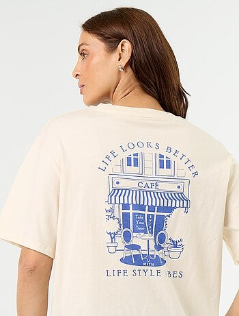 T-shirt oversize com mensagem