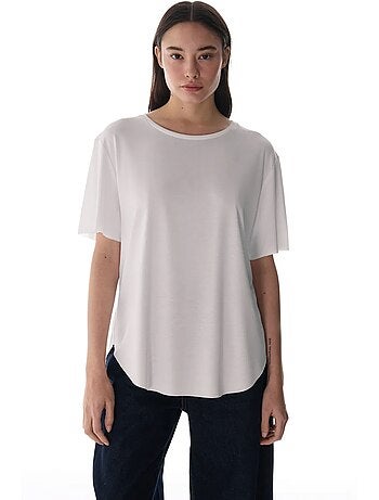 T-shirt oversize em modal com gola redonda penti