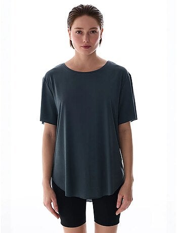 T-shirt oversize em modal com gola redonda penti