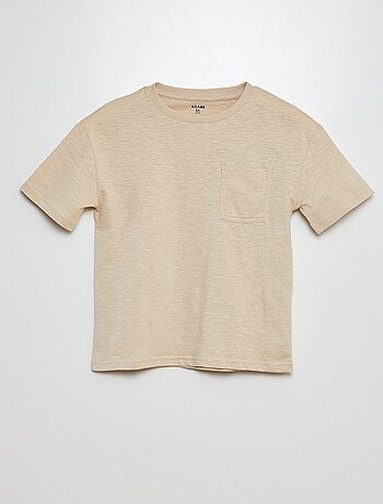 T-shirt oversize lisa com bolso