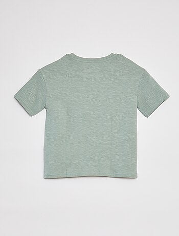 T-shirt oversize lisa com bolso