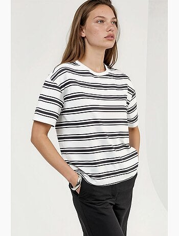 T-shirt oversized às riscas com gola redonda hiccup