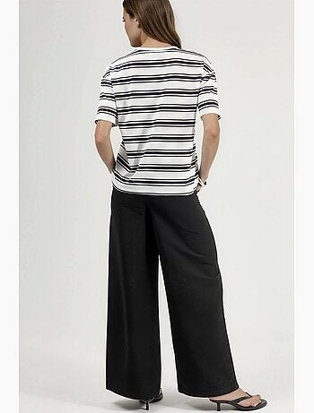 T-shirt oversized às riscas com gola redonda hiccup