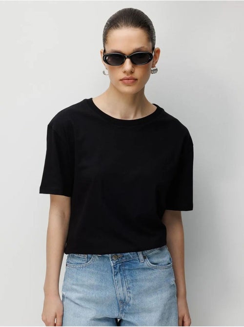 T-shirt oversized canelada com gola redonda mixray - Kiabi T-shirt oversized canelada com gola redonda mixray - Kiabi
